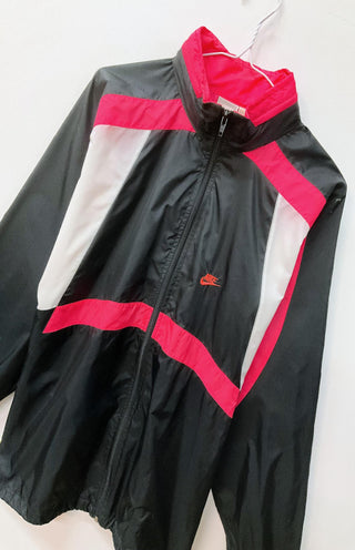 GOAT Vintage Nike Windbreaker    Jackets  - Vintage, Y2K and Upcycled Apparel